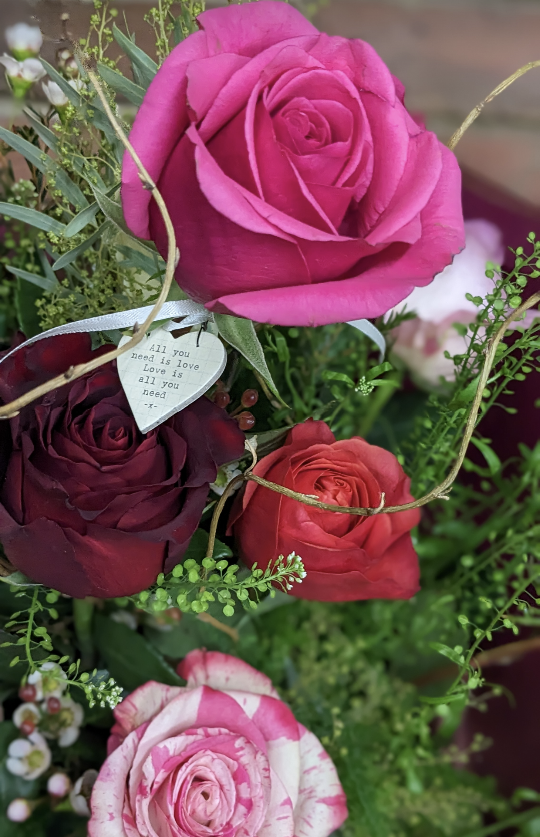 6  Roses - Quality Flowers from Ann's Flowers - Just £35! Shop now at Ann's Flowers
